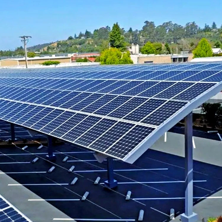 Cochera fotovoltaica con techo curvo